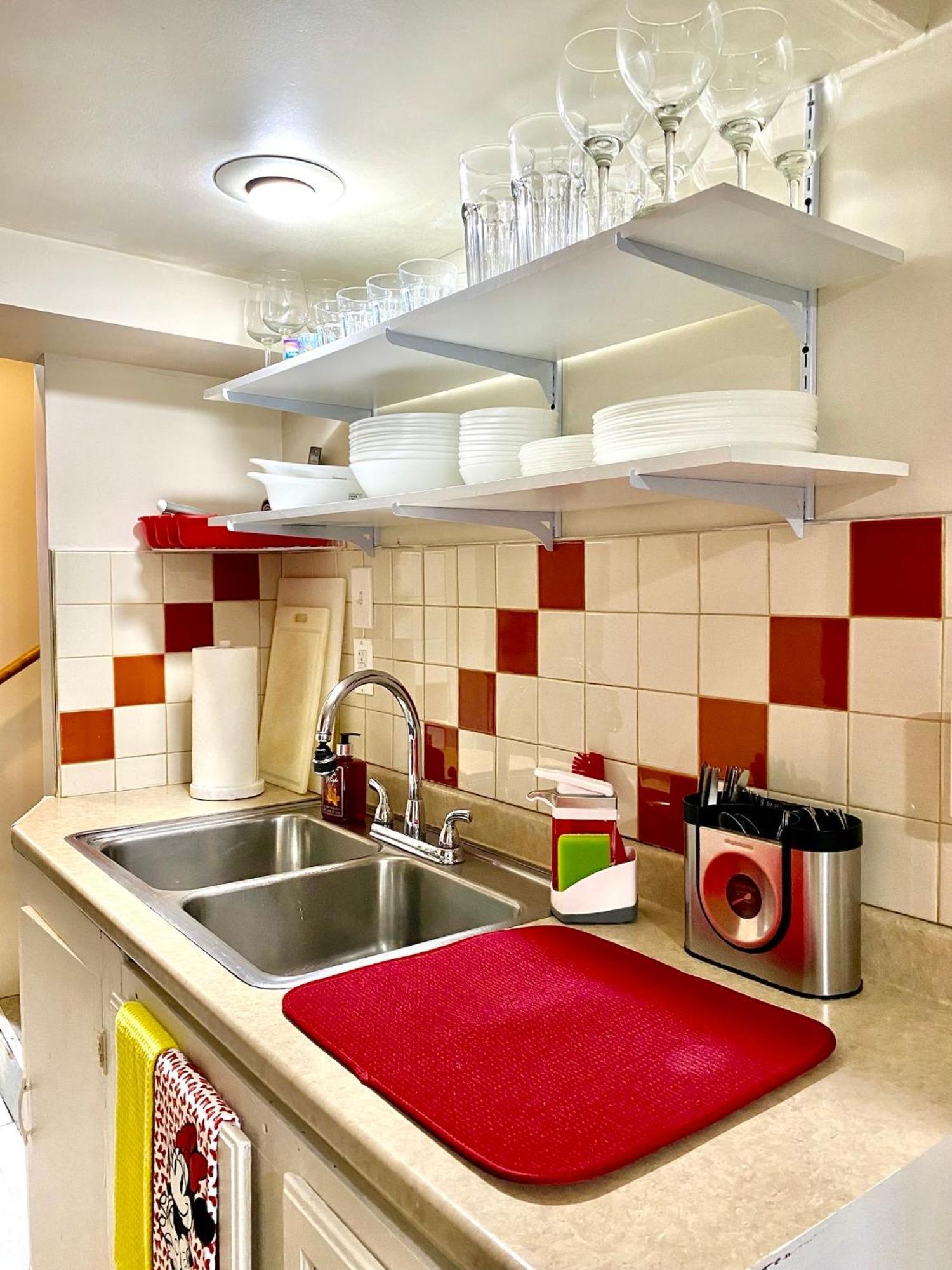 Tiny Private On The 1st Floor With Shared Bathroom Near Seatac Airport And Downtown Séjour chez l'habitant Seattle
