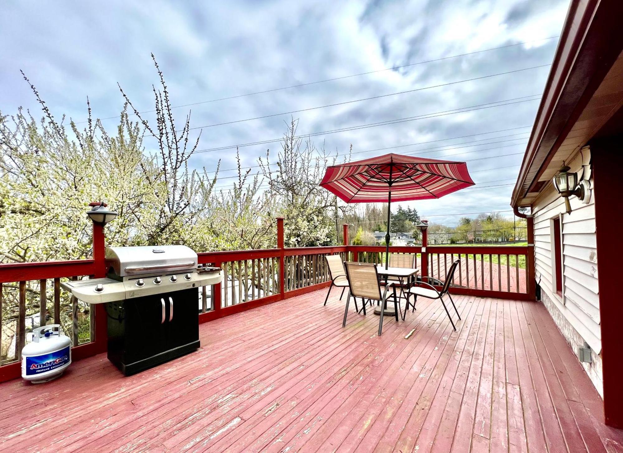 Tiny Private On The 1st Floor With Shared Bathroom Near Seatac Airport And Downtown Séjour chez l'habitant Seattle