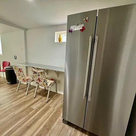 Tiny Private Room On The 1St Floor With Shared Bathroom Near Seatac Airport And Downtown Seattle Exterior photo